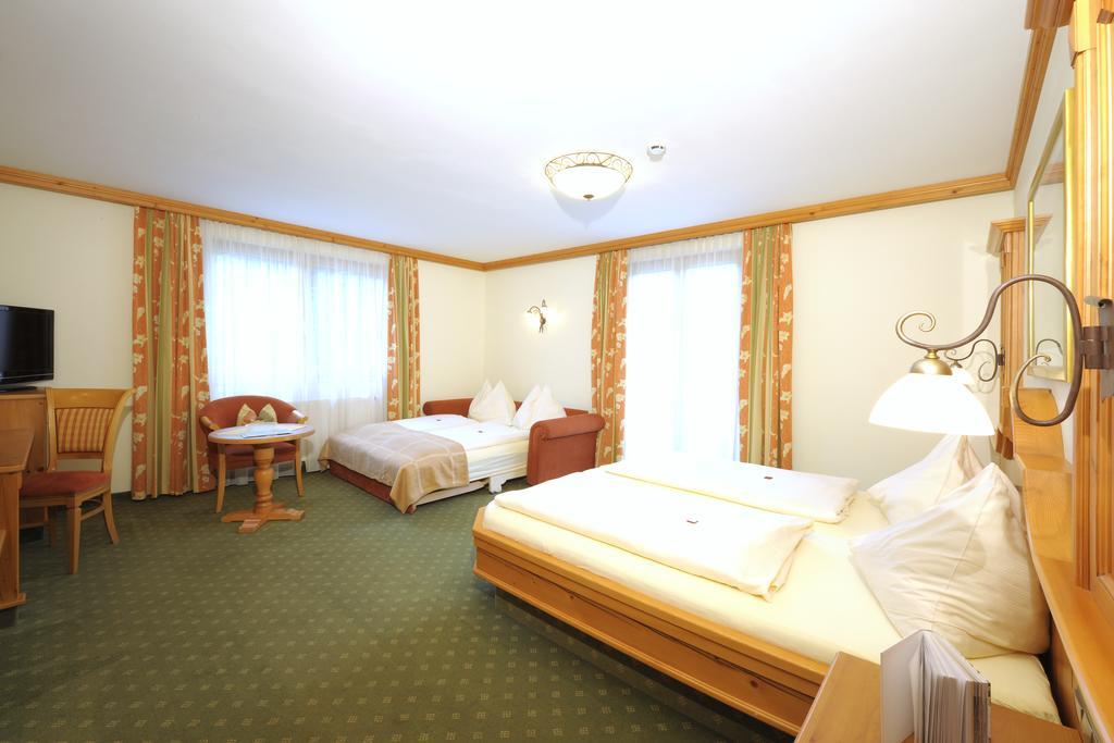 Hotel Garni Alpenland Altenmarkt im Pongau Eksteriør billede