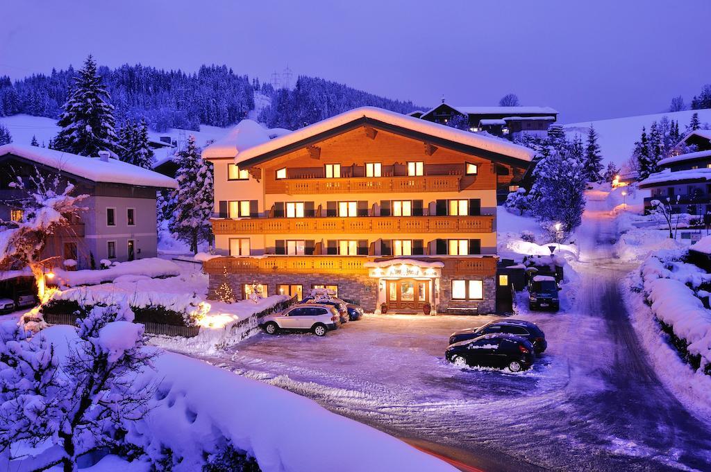 Hotel Garni Alpenland Altenmarkt im Pongau Eksteriør billede